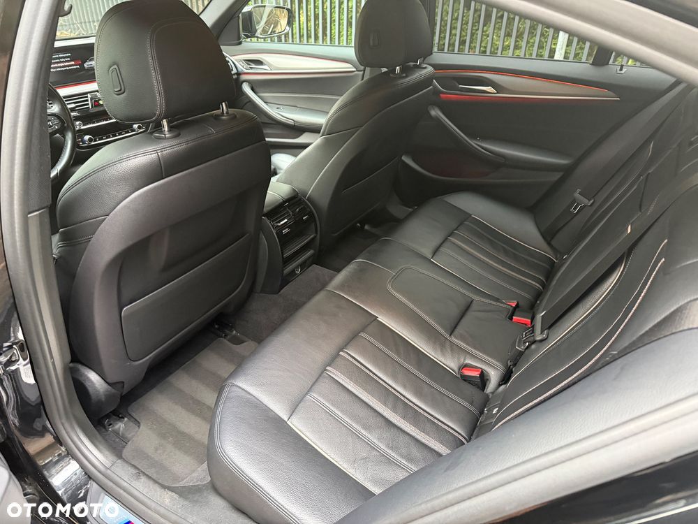 BMW Seria 5 530e iPerformance M Sport sport - 21