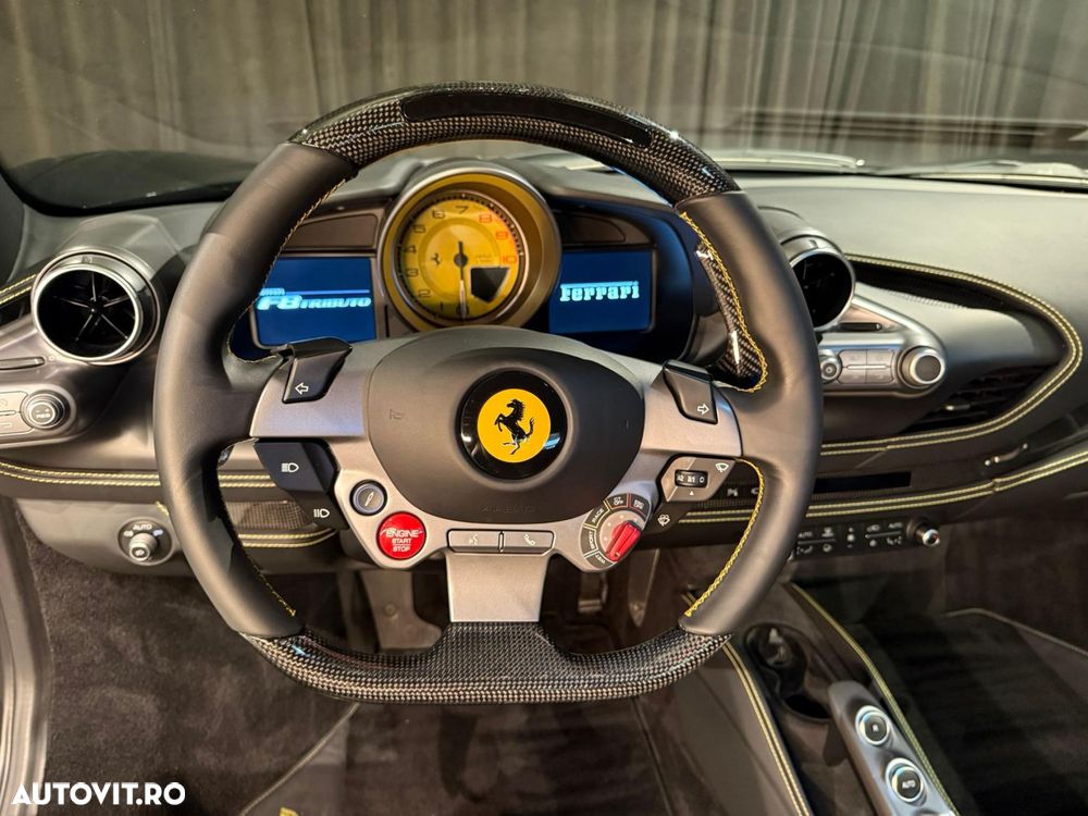 Ferrari F8 - 14
