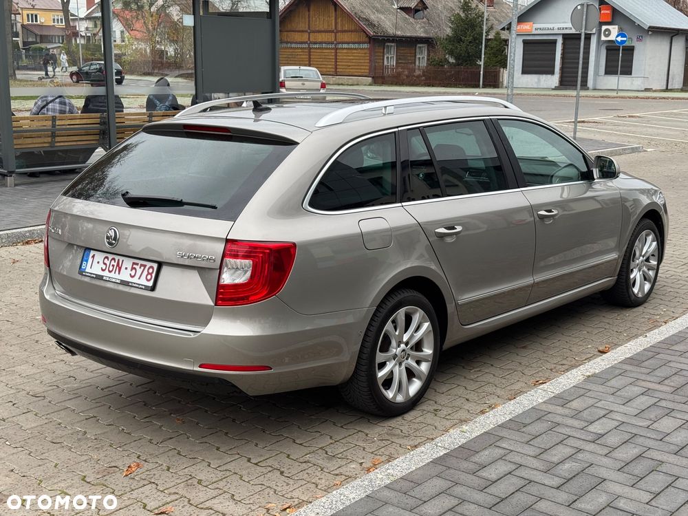 Skoda Superb 2.0 TDI Elegance DSG - 6