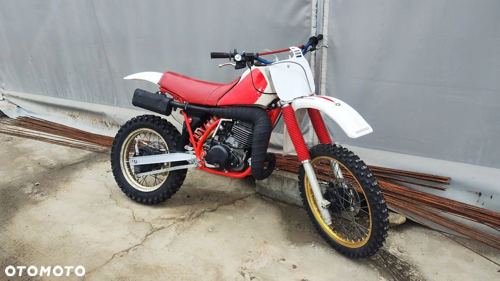 Yamaha YZ - 3