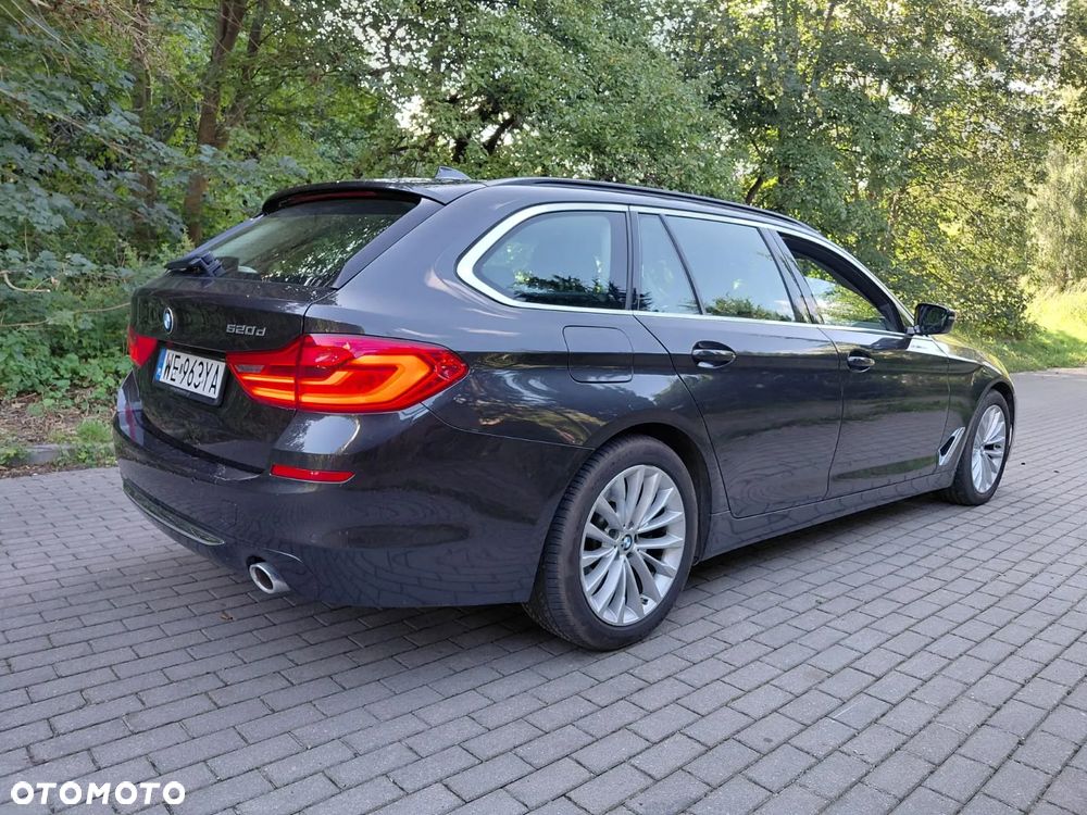 BMW Seria 5 520d Luxury Line - 4