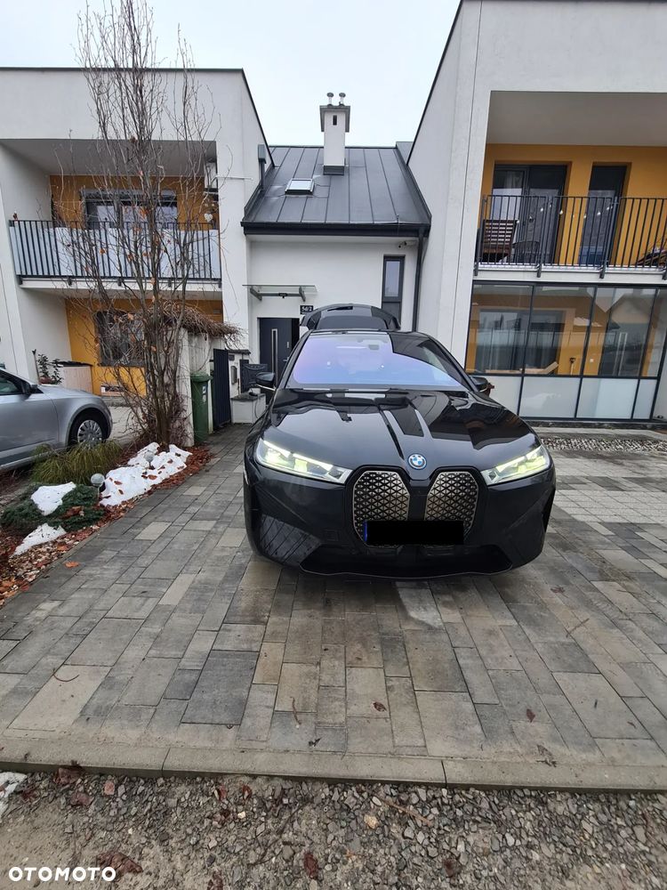BMW iX - 6