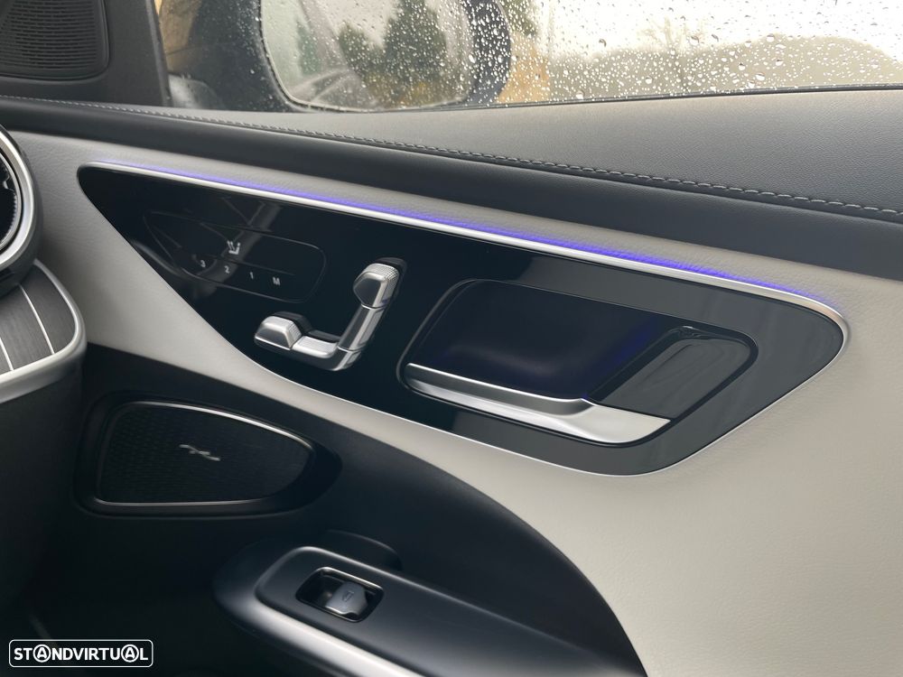 Mercedes-Benz C 300 e T 9G-TRONIC AMG Line - 32