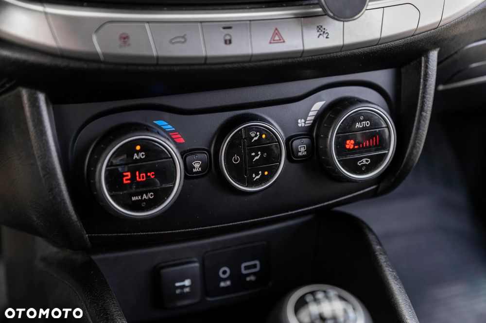 Fiat Tipo 1.4 16v Easy - 38