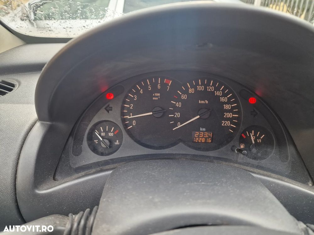 Opel Corsa - 3