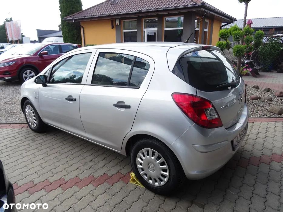 Opel Corsa 1.2 16V Enjoy - 8