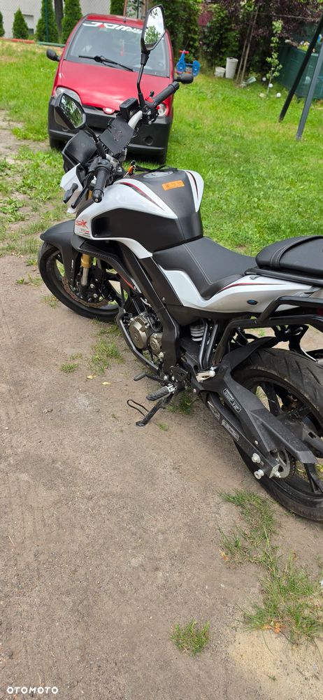 QJMOTOR SRK 125S - 5