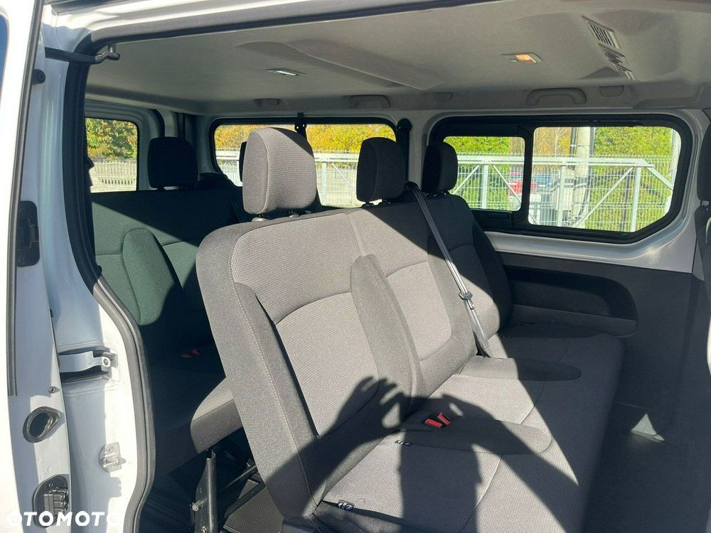 Renault Trafic - 16