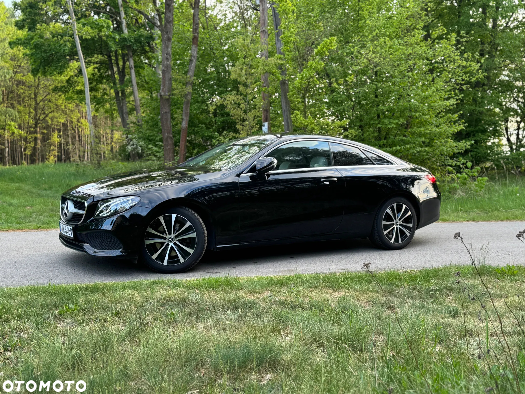 Mercedes-Benz Klasa E 220 d Coupe 9G-TRONIC - 26