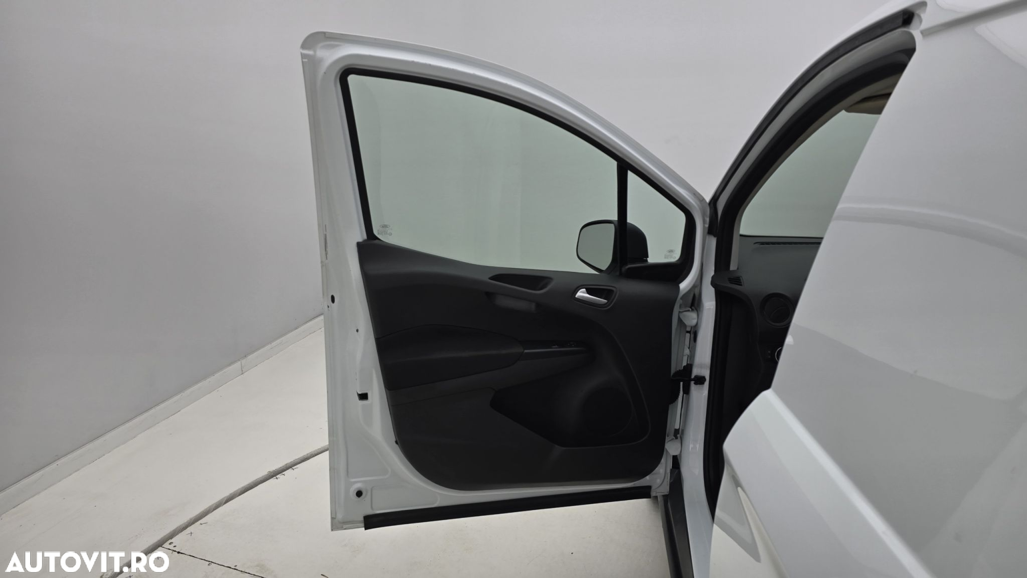 Ford Transit - 10