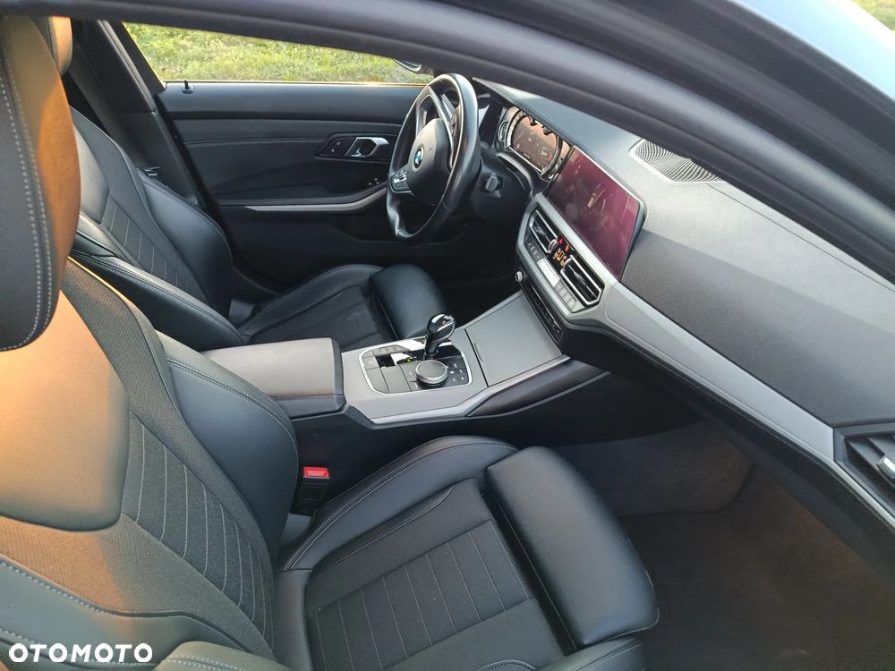 BMW Seria 3 320d - 34