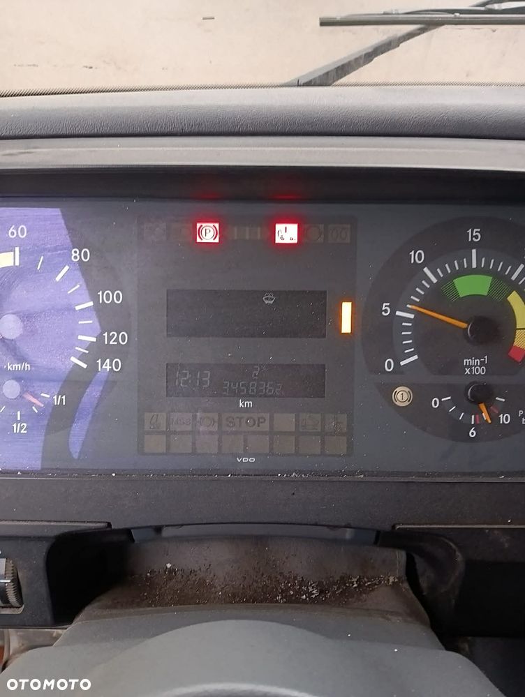 Mercedes-Benz 815 - 4