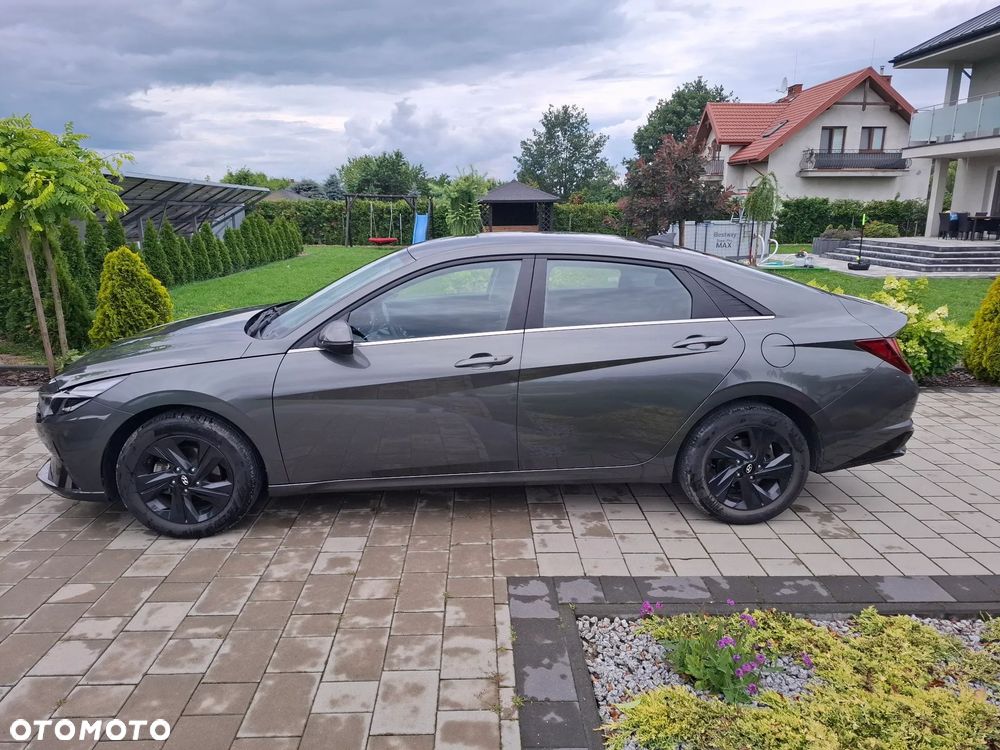 Hyundai Elantra 1.6 Executive CVT - 9