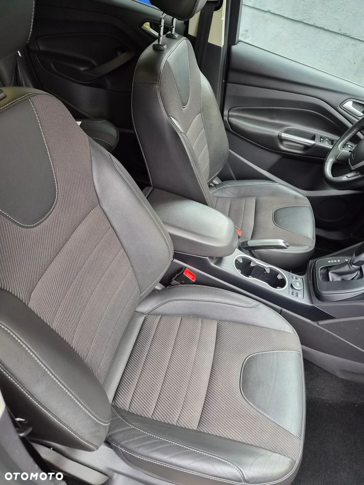 Ford Kuga - 11