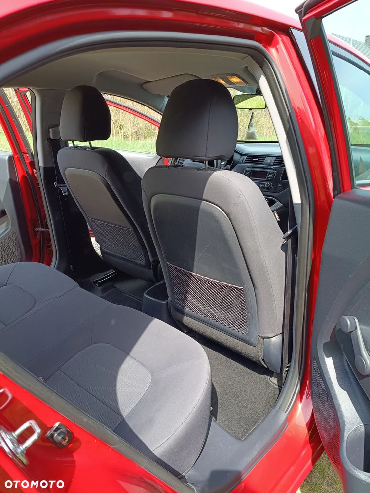 Kia Rio - 9