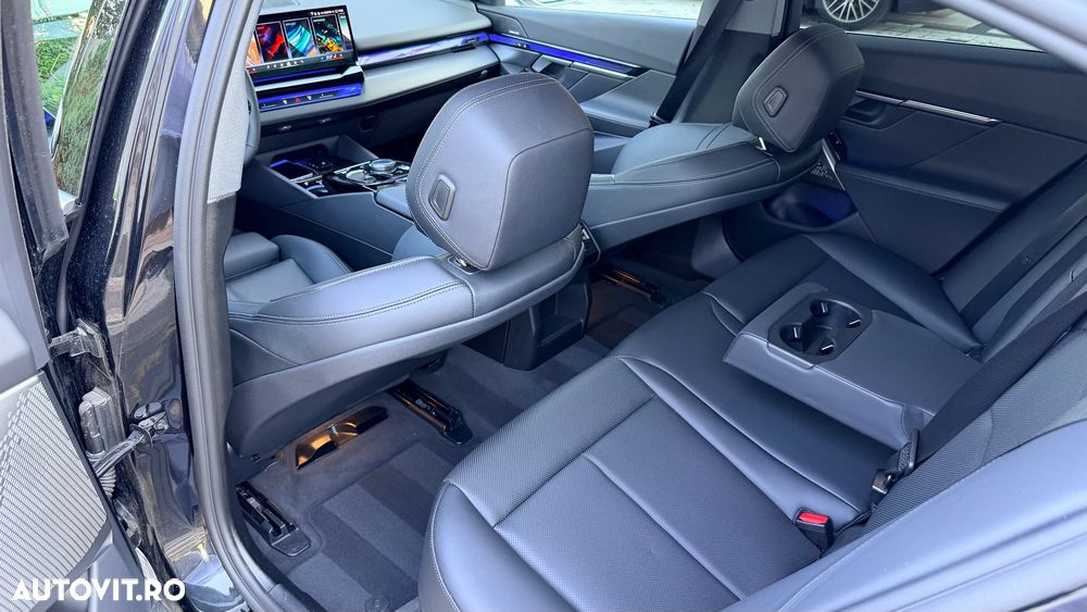 BMW Seria 5 520d AT MHEV - 30
