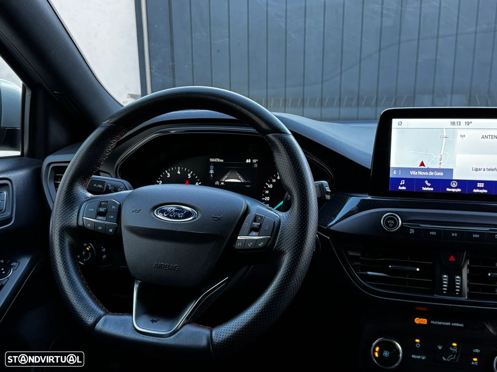 Ford Focus 1.0 EcoBoost S&S ST-LINE - 8