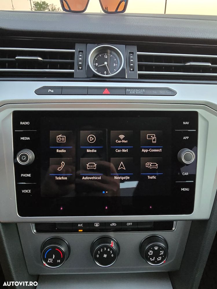 Volkswagen Passat - 11