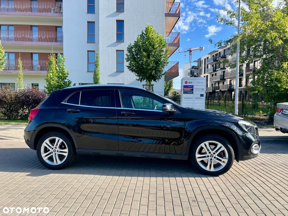 Mercedes-Benz GLA 250 4Matic 7G-DCT - 6