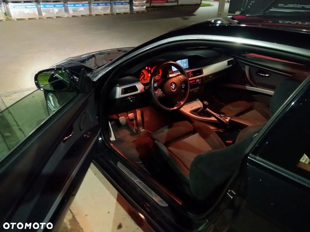 BMW Seria 3 325i - 2