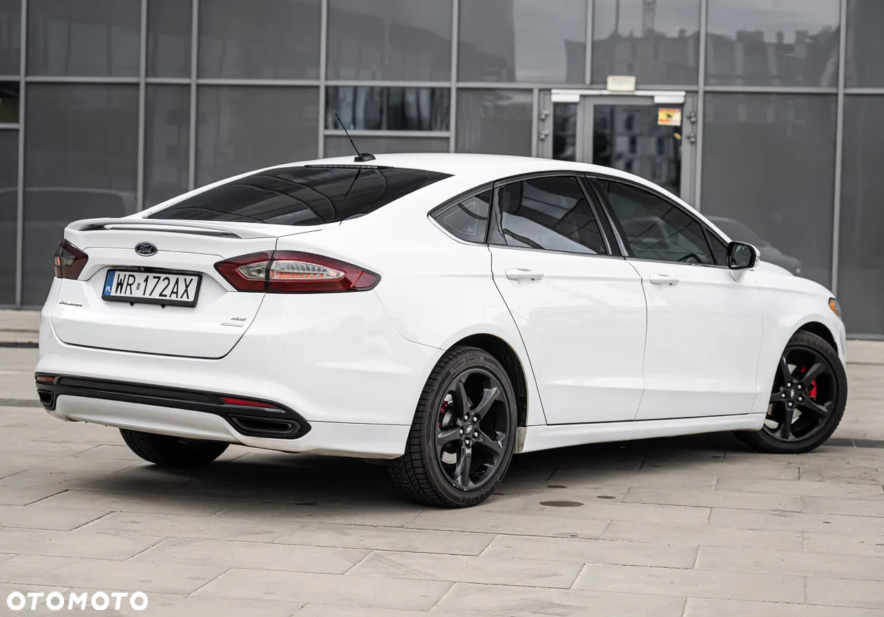 Ford Fusion - 13