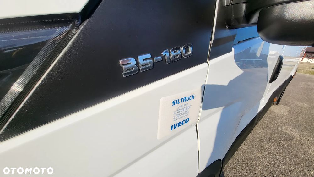 Iveco Daily 35S180 / doka / auto brygadowe / 6 osobowe / - 40