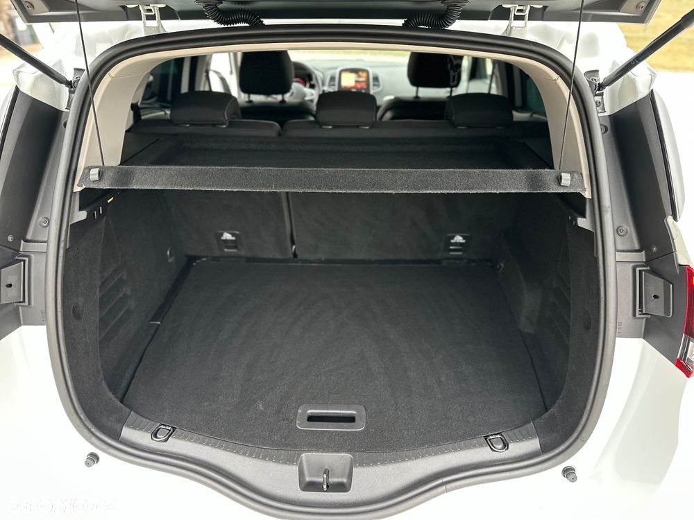 Renault Scenic BLUE dCi 120 Deluxe-Paket LIMITED - 32