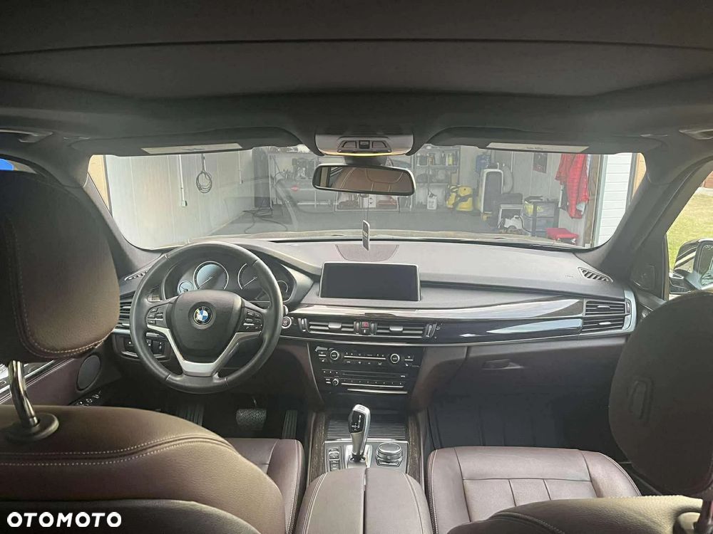 BMW X5 xDrive35i - 11