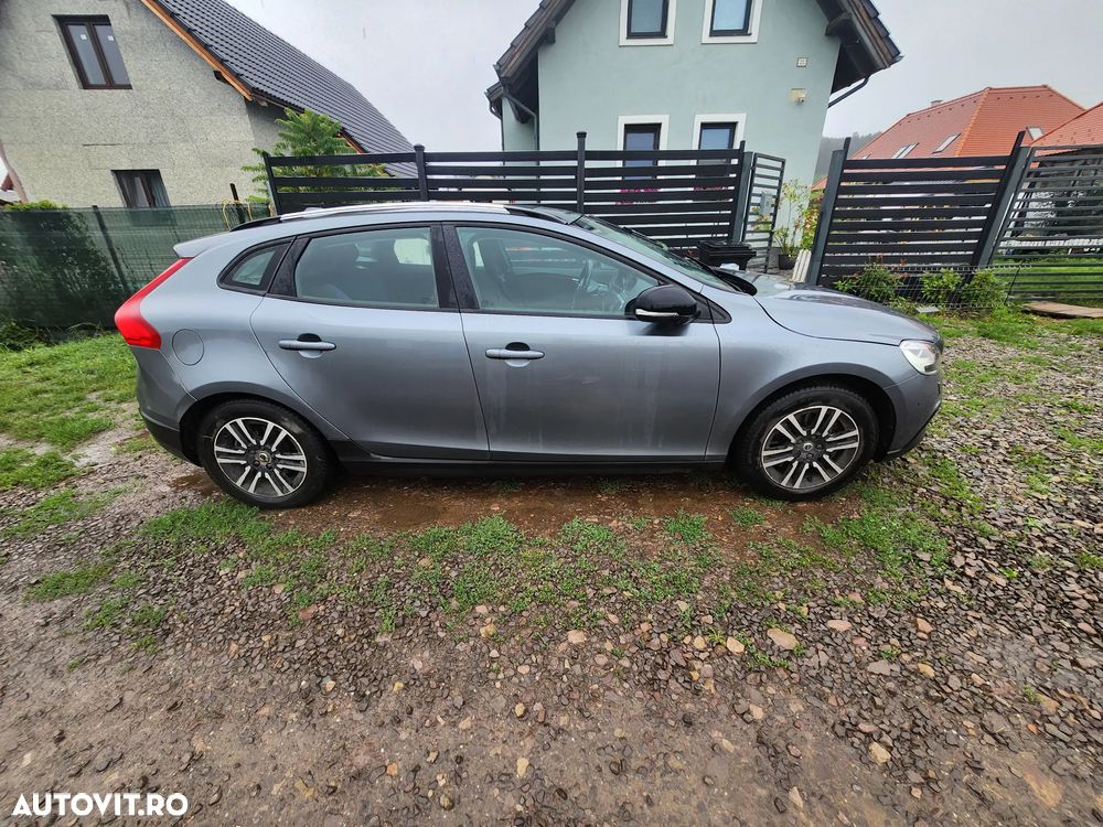 Volvo V40 D2 Aut. Momentum - 2