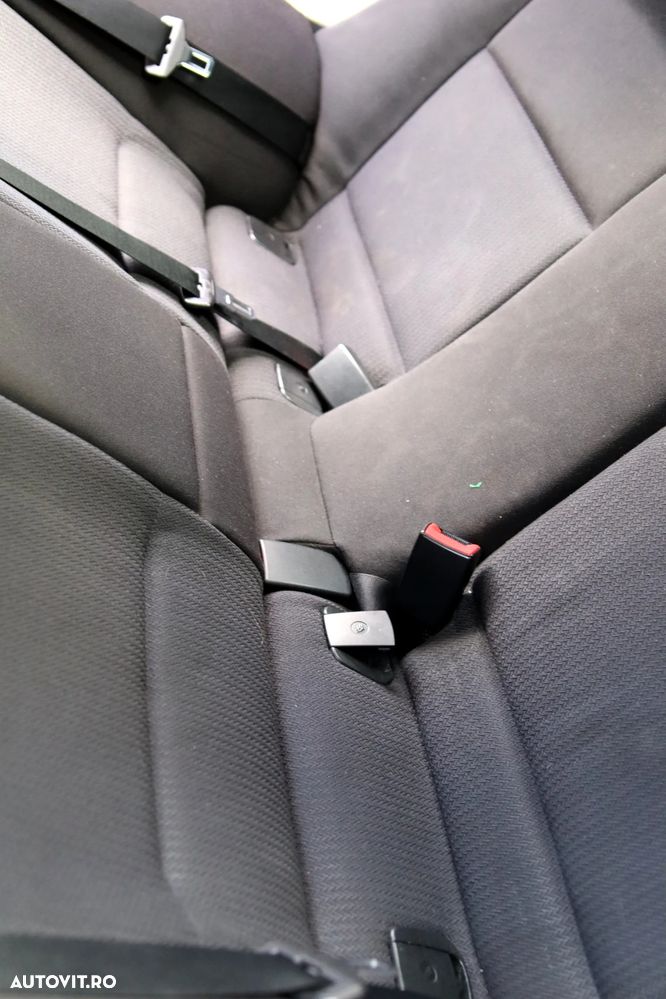 BMW Seria 3 318d - 30