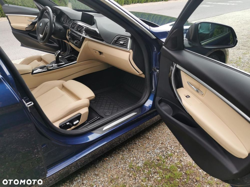 BMW Seria 3 330i xDrive Luxury Line - 15