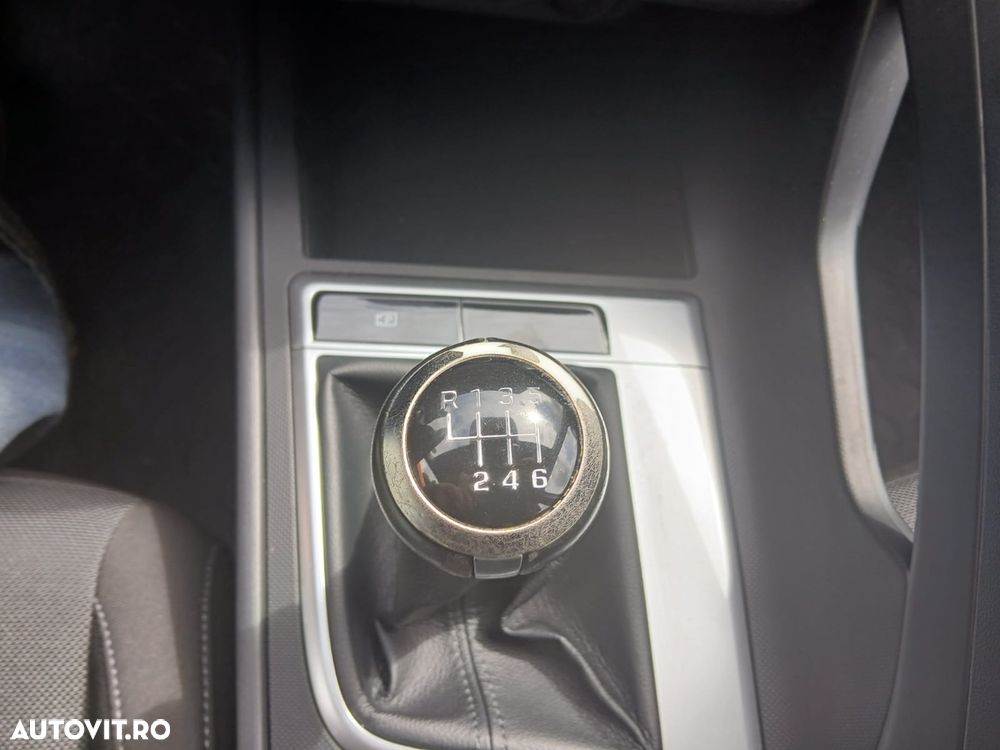 Hyundai Elantra 1.6 l 123 CP 6MT Comfort - 14