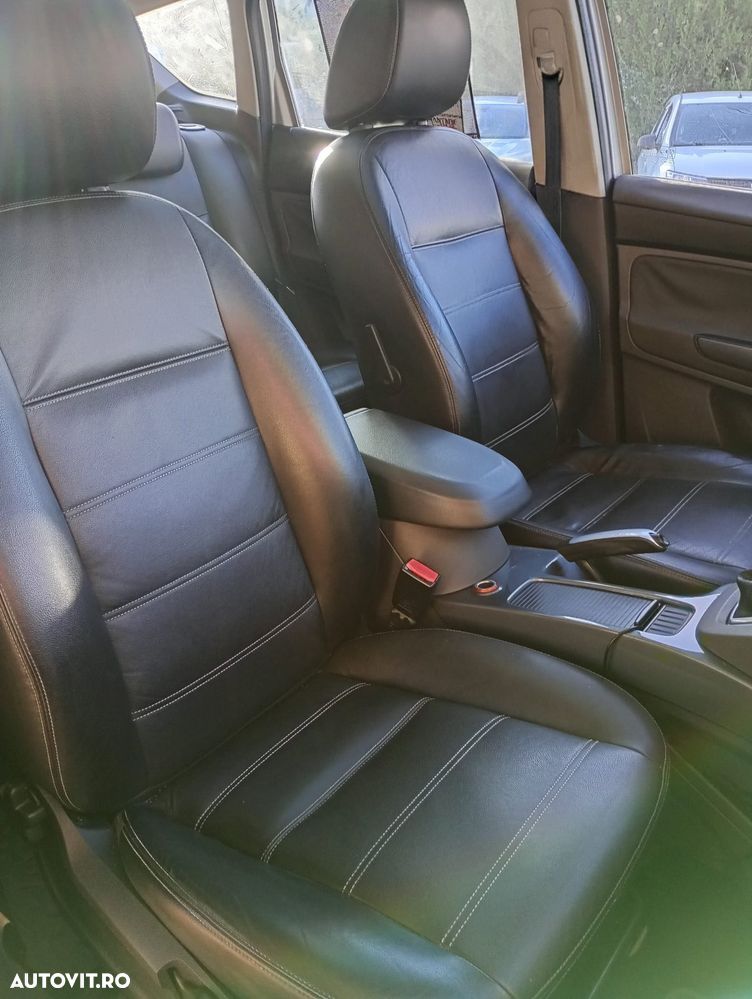 Ford Kuga 2.0L TDCi DPF Titanium - 4