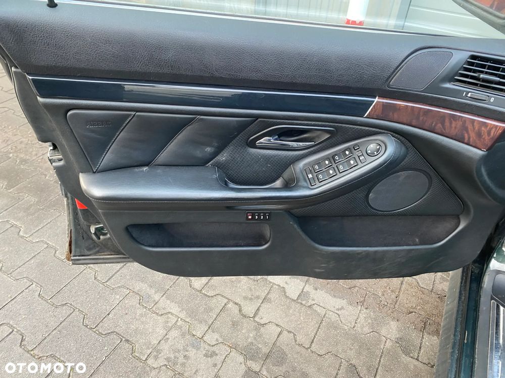 BMW Seria 5 525i - 8