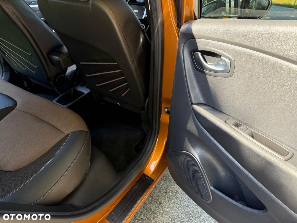 Renault Captur 0.9 Energy TCe XMOD - 33