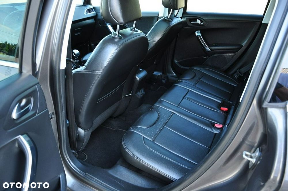Peugeot 2008 - 24