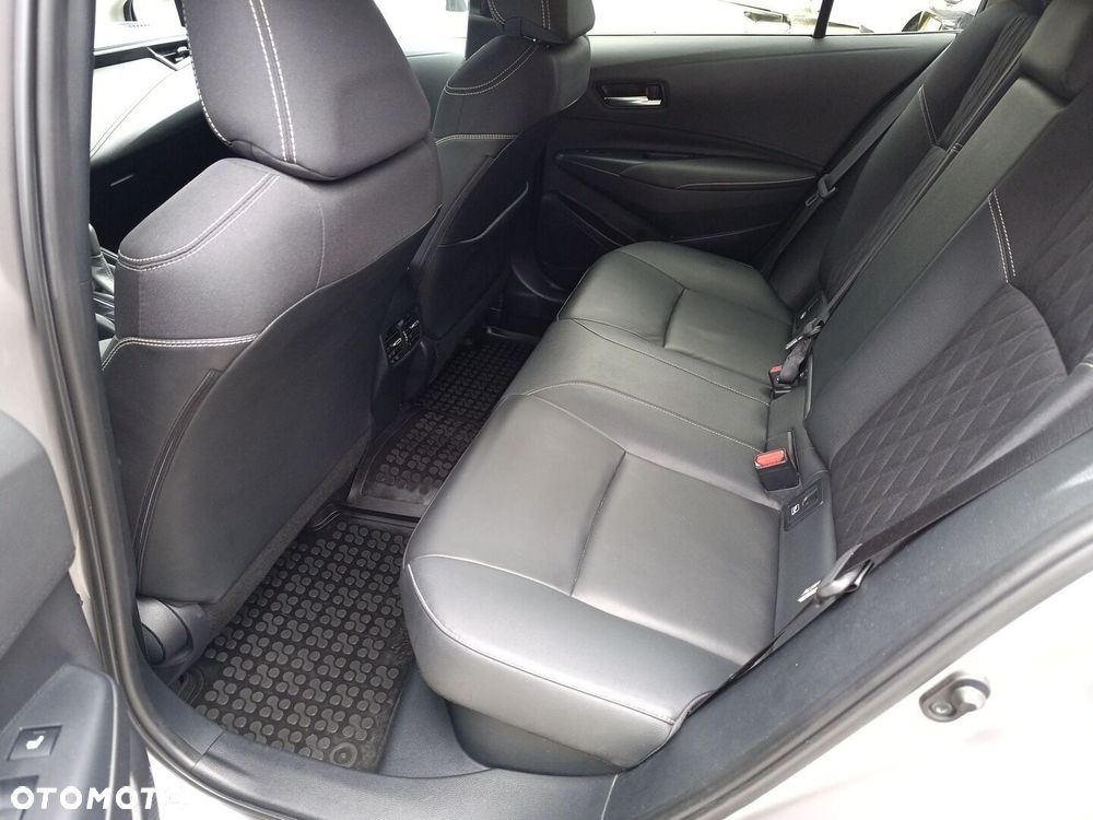 Toyota Corolla 1.8 Hybrid Executive - 26
