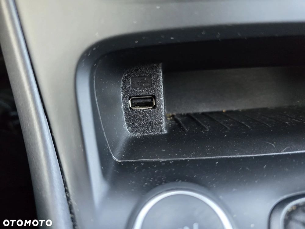 Ford Focus ver-1-0-ecoboost-trend-edition - 28