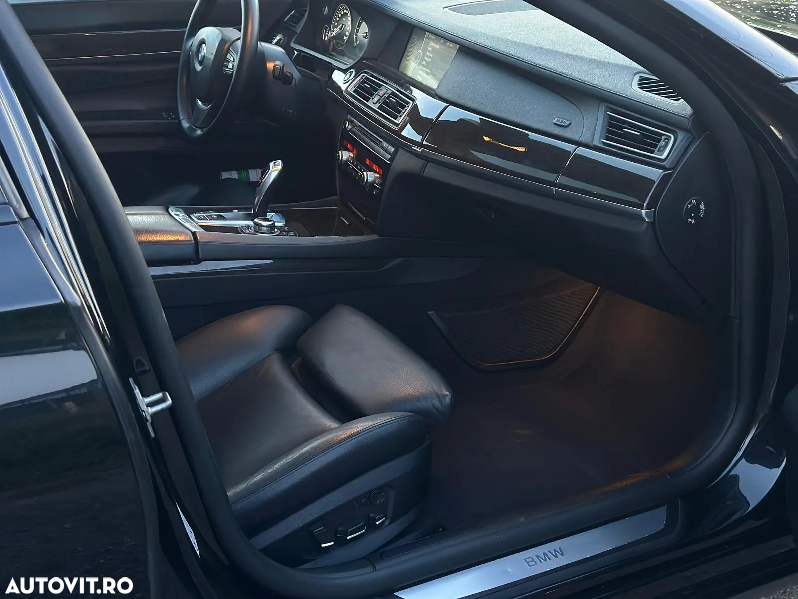 BMW Seria 7 740d xDrive - 16