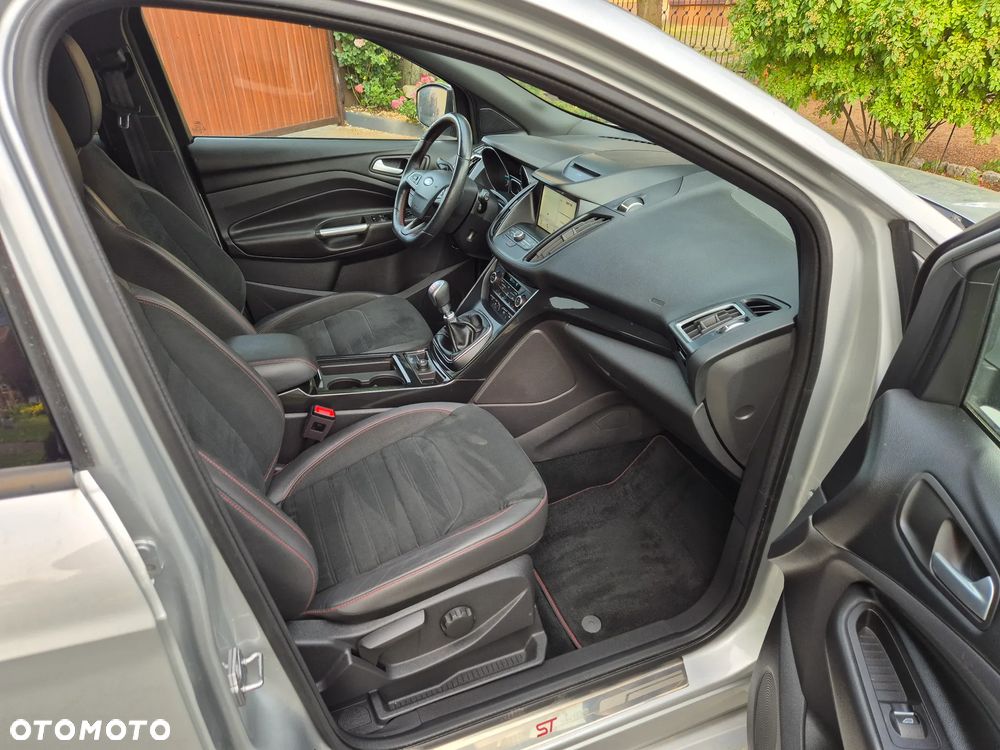 Ford Kuga 2.0 TDCi 4x4 ST-Line - 20