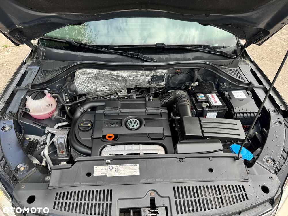 Volkswagen Tiguan - 16