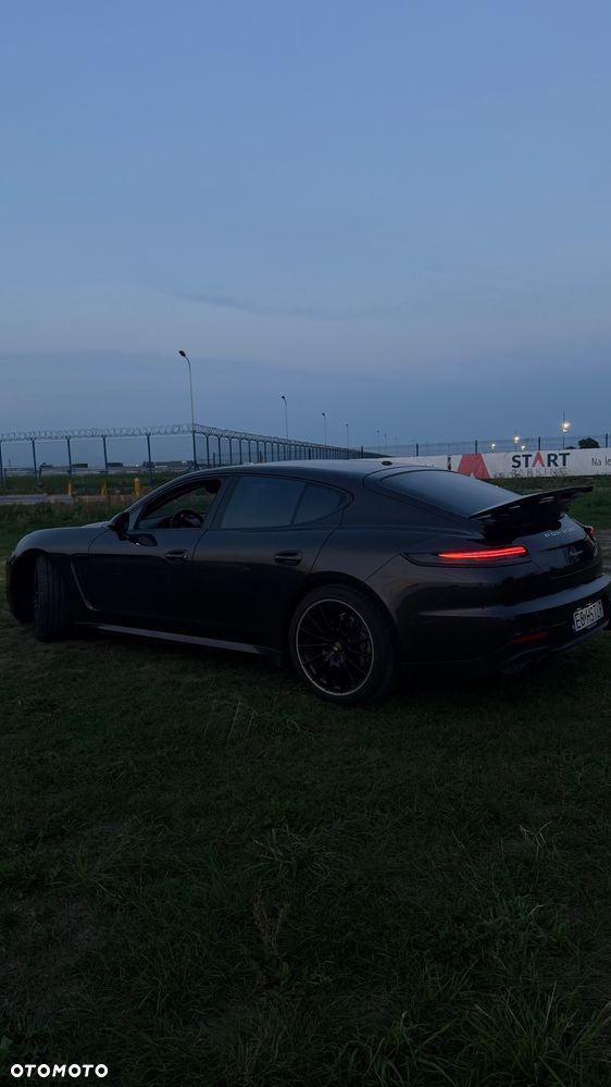 Porsche Panamera PDK - 15