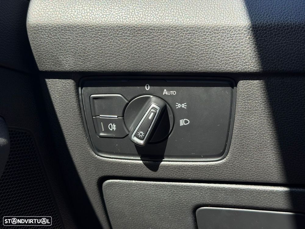 VW Arteon 2.0 TDI Elegance DSG - 23