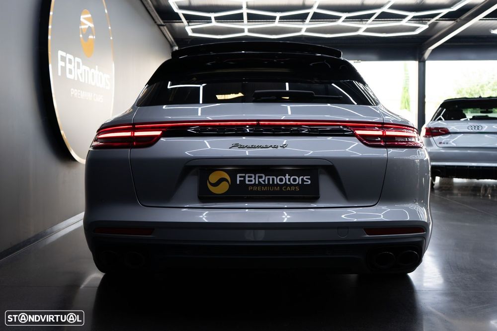 Porsche Panamera Sport Turismo 4 E-Hybrid - 10