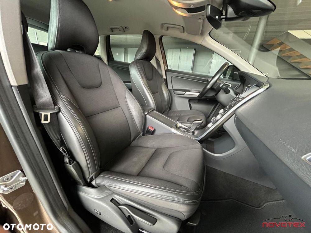 Volvo XC 60 D3 Geartronic Momentum - 18