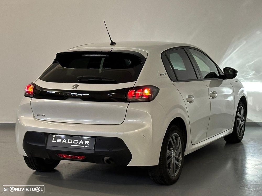 Peugeot 208 1.2 PureTech SE Style - 6