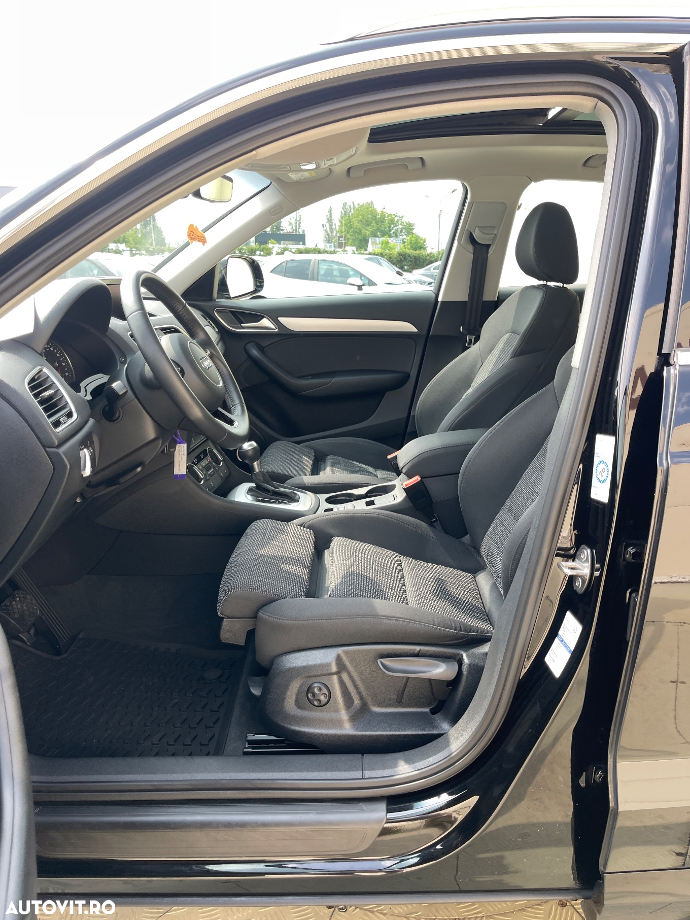 Audi Q3 2.0 35 TDI S tronic - 28