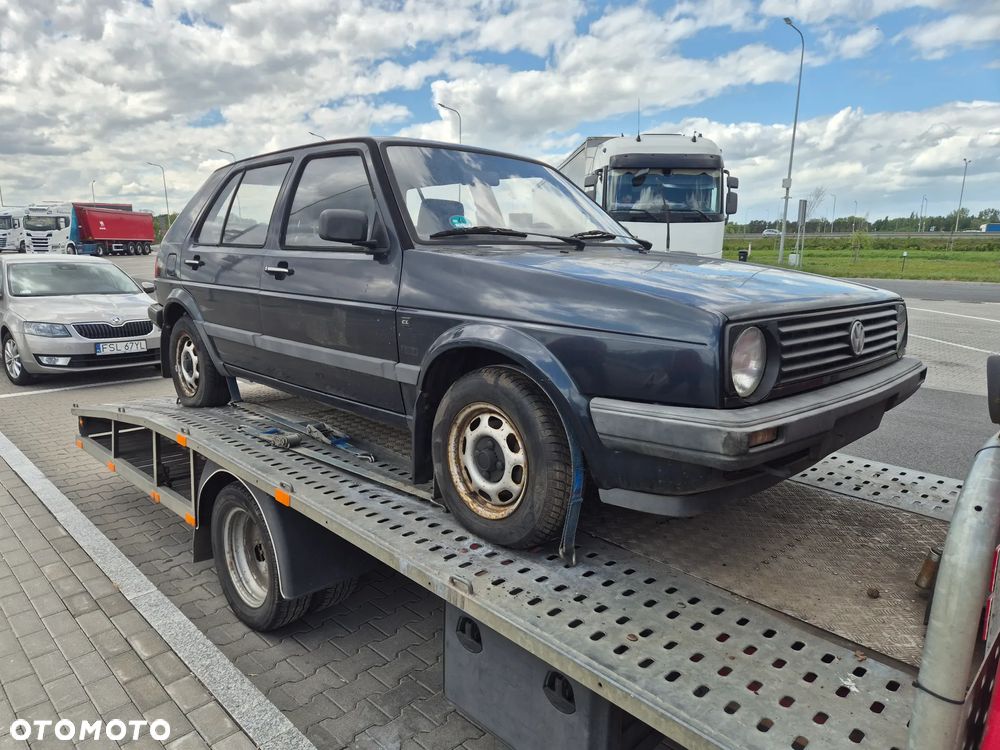 Volkswagen Golf 1.6 GL - 6