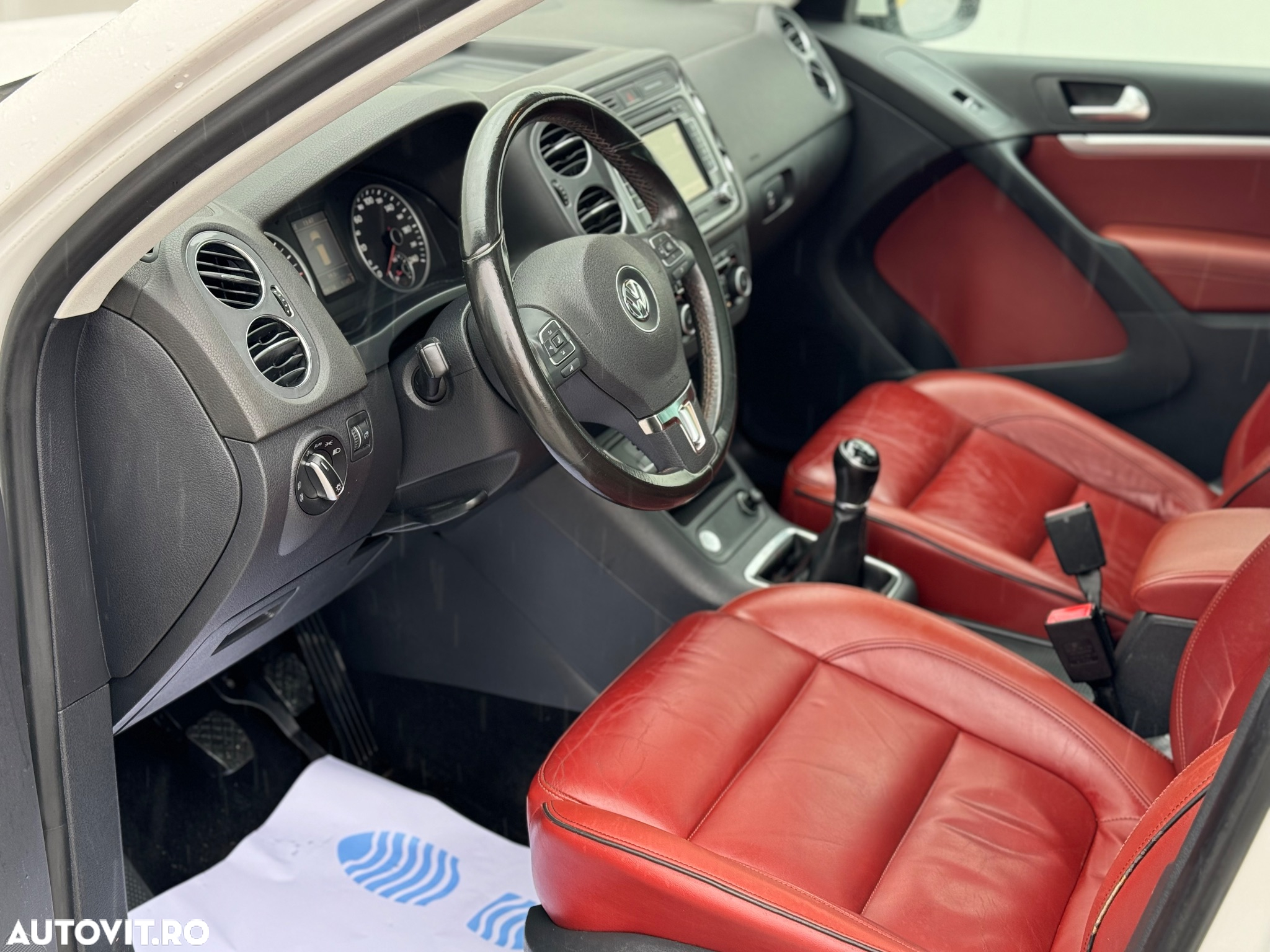 Volkswagen Tiguan 2.0 TDI 4Motion Track & Field - 5