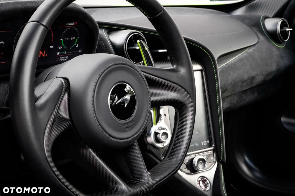 McLaren 720S Coupe - 21